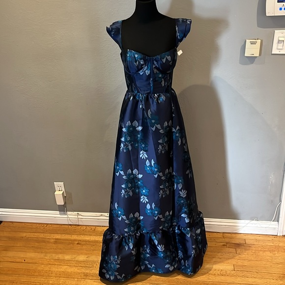 BAROQUE ROSE DAMASK FLORAL CORSET MAXI DRESS WITH RUFFLE STRAPS & SKIRT - Picture 6 of 17